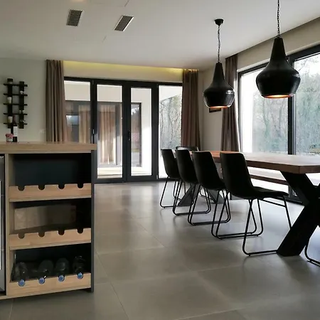 Vinomore Villa *