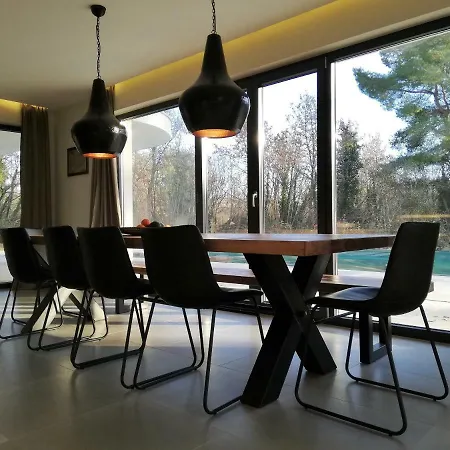 Vinomore Villa Tar-Vabriga